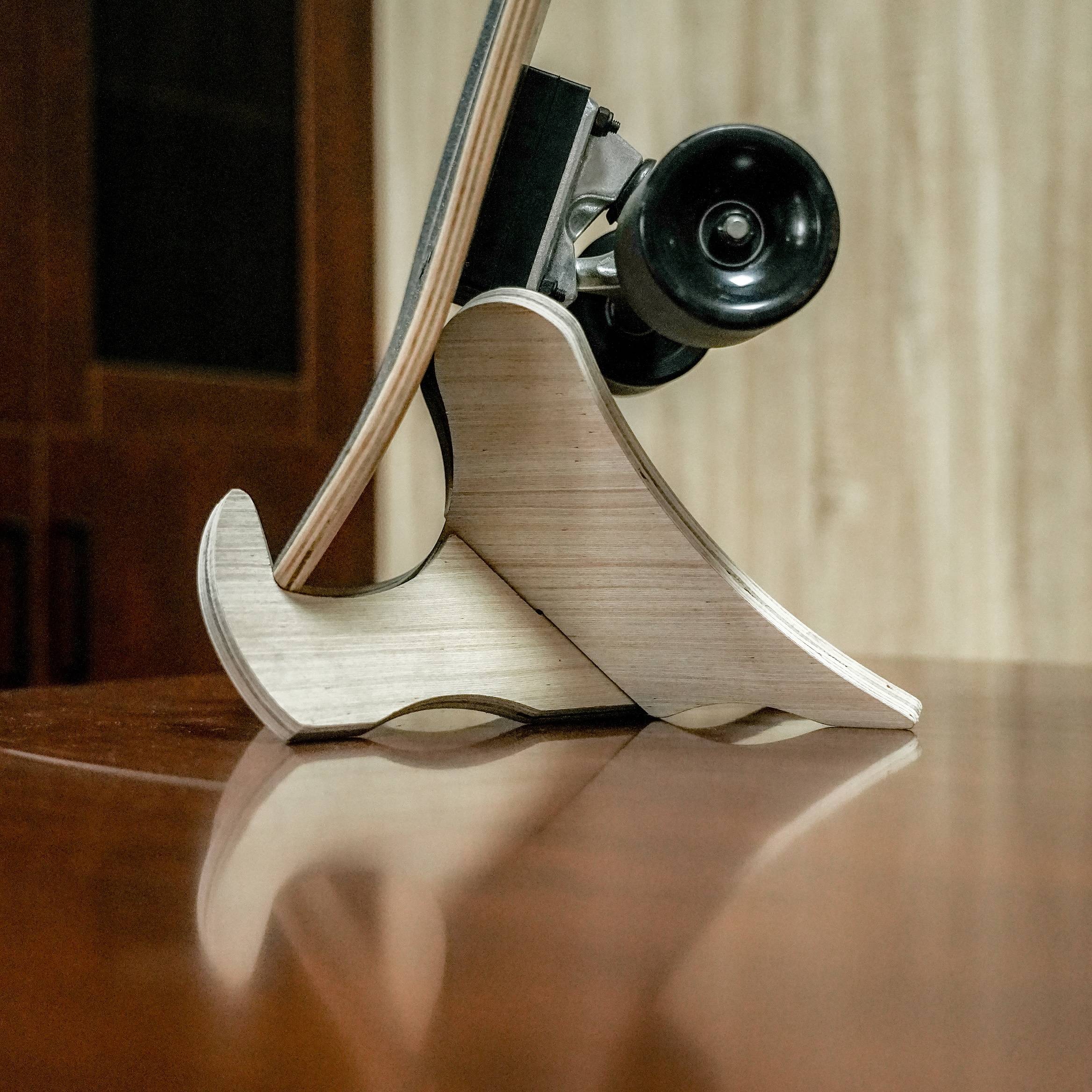 The skateboards are scrambling